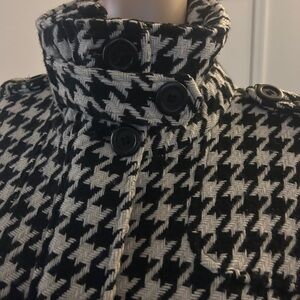 Ladies Houndstooth coat!